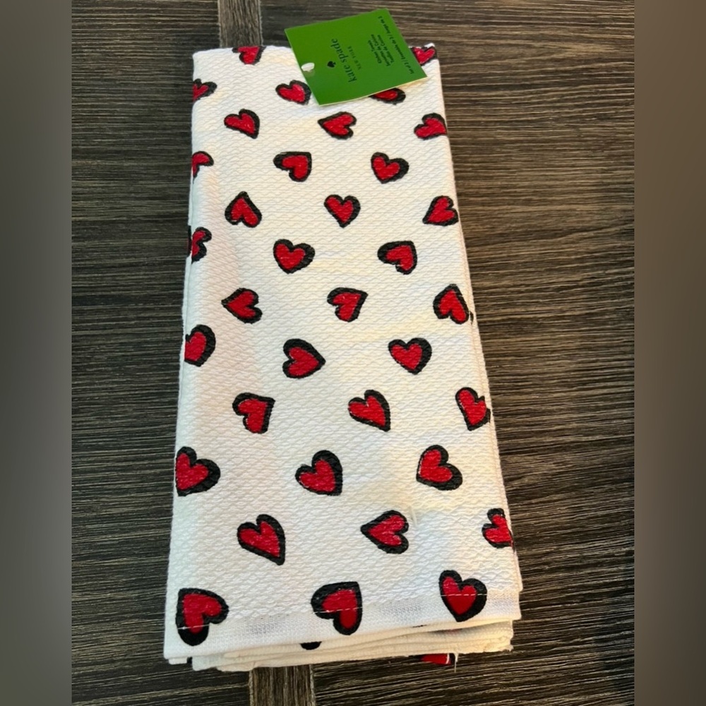 NWT Kate Spade Valentines Hearts Kitchen Towel set